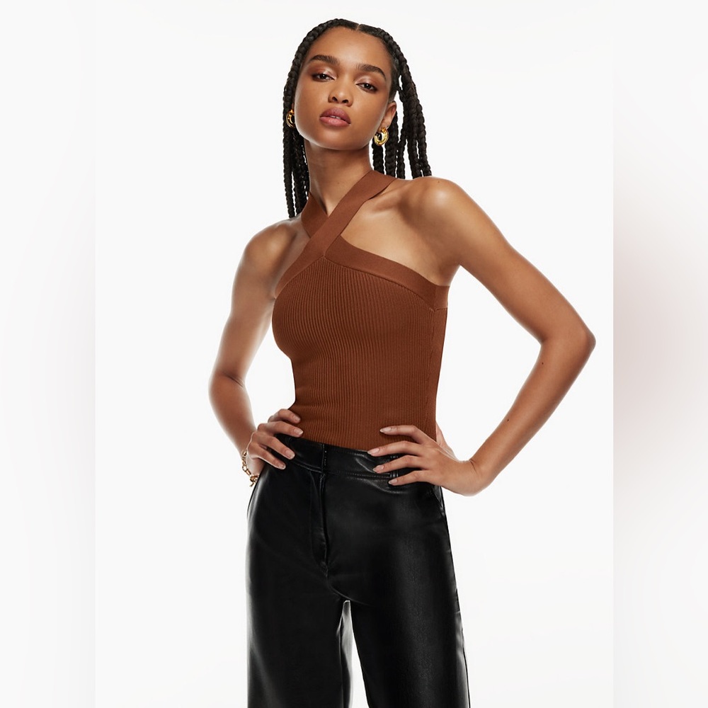 Aritzia Babaton
Sculpt Knit Criss Cross Tank size S